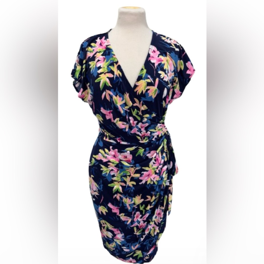 Size 16 NWT Maggy London Floral Wrap Dress